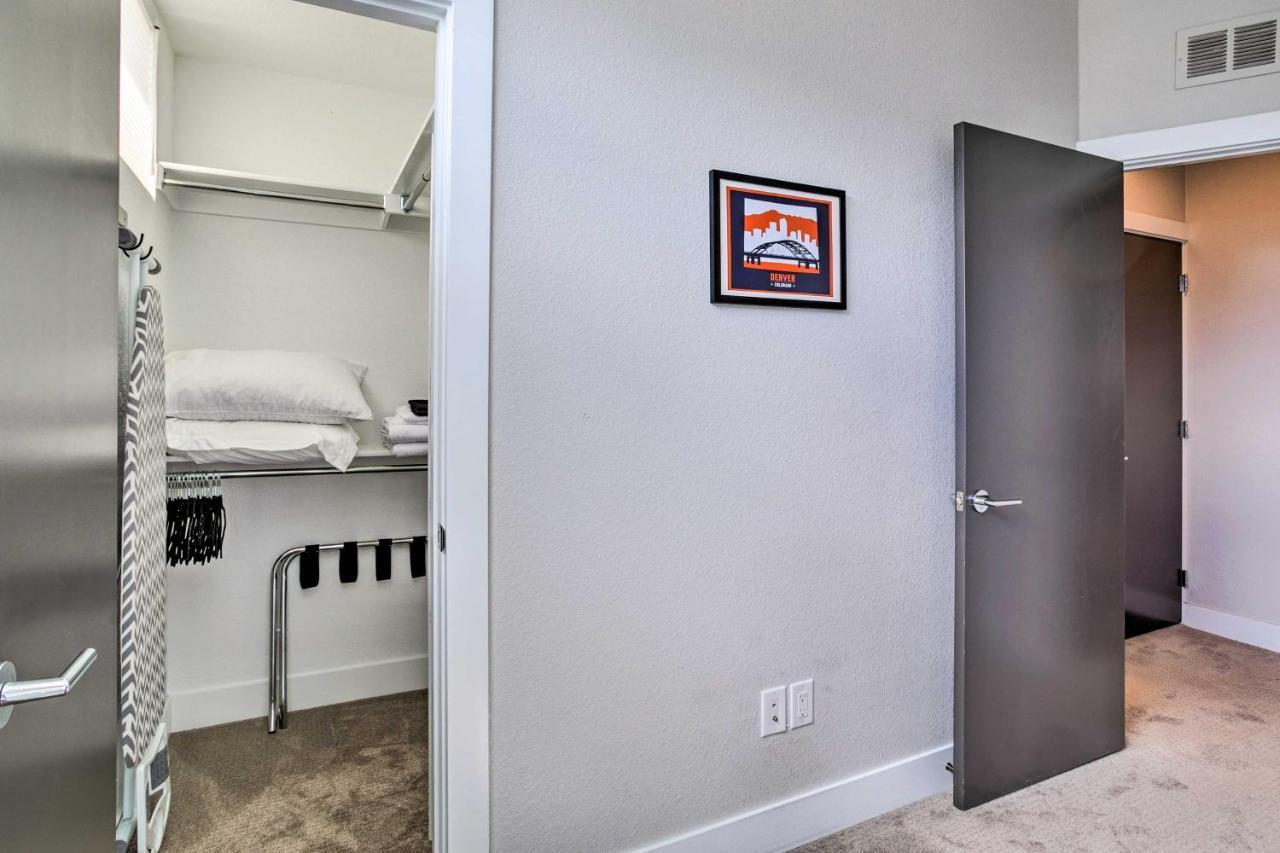 Upscale Denver Townhome With City Skyline Views 외부 사진